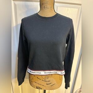 Abercrombie & Fitch Sweater Womens Small Black Casual Preppy Crop Sweatshirt